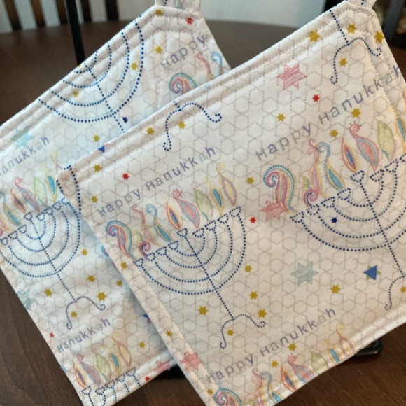 Cultural potholders - Picture 1 of 1